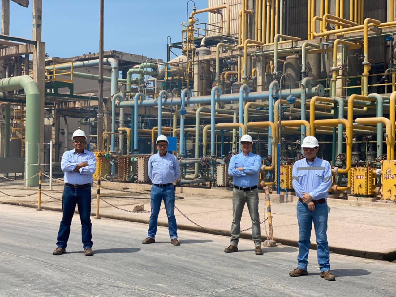 Engineers at the Monómeros chemical site in Barranquilla